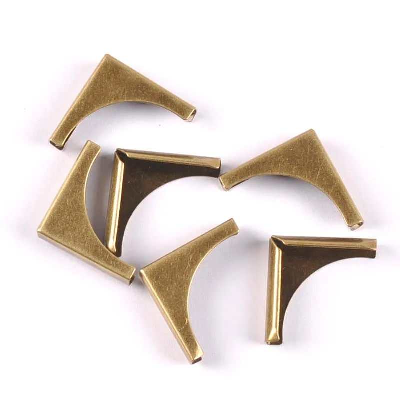 Description Picture 2 of item30pcs Bronze Metal Corner Protector For Scrapbooking Accessories Photo Albums Book Corners Crafts DIY Decoration 20x20x4mm C2246