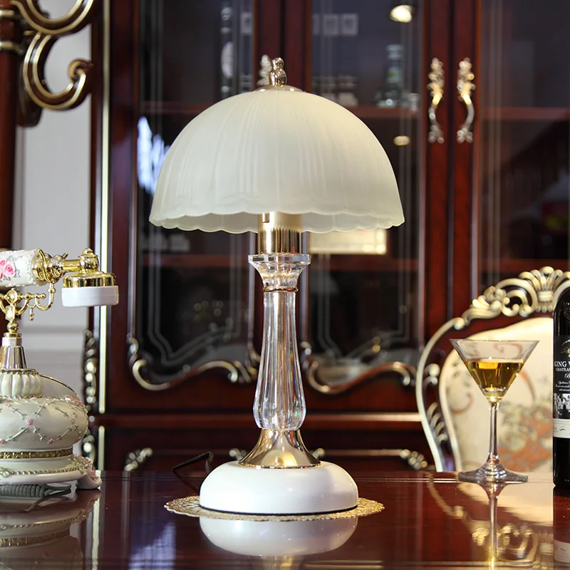 Bedside table Lamp Creative Study Room Living Room restaurant Modern Crystal White Iron Glass table lights FG819