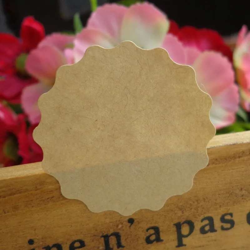 

108pcs Flower Blank Dragee Candy Kraft Paper Stickers Sealing Sricler Labels Gift Box DIY Craft Gift Wrapping Paper Labels 3.9cm