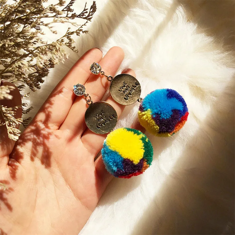 

Fashion Jewelry Cute Multicolor Hair Ball Long Earrings Vintage Ethnic Handmade Ball Pendant Earrings Women Love Long Earrings