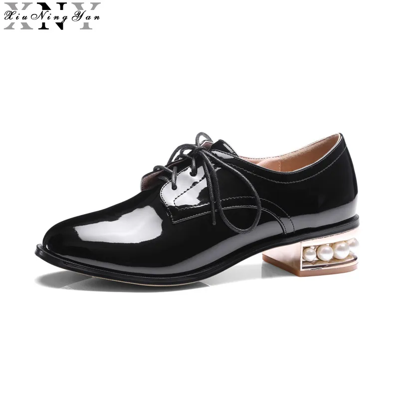 48 Casual Verni Lacets Noir Ofords Xiuningyan Grande Chaussures Taille En Argent Femmes Mocassins Appartements À Cuir argent Main Perles Noir 33 CCqp0U