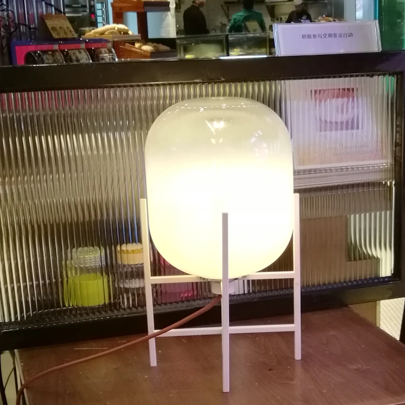 Modern-Minimalist-nordic-Floor-Lamp-table-light-Toolery-desk-Lamp-Living-room-Reading-black-white-lampshade (3)