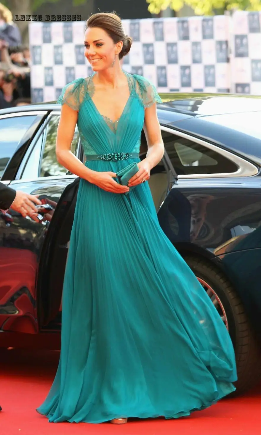 

Evening Dress Long Sexy V Neck Robe De Soiree Cap Sleeves Kate Middleton Green Lace Evening Gown Mother Of The Bride Dresses