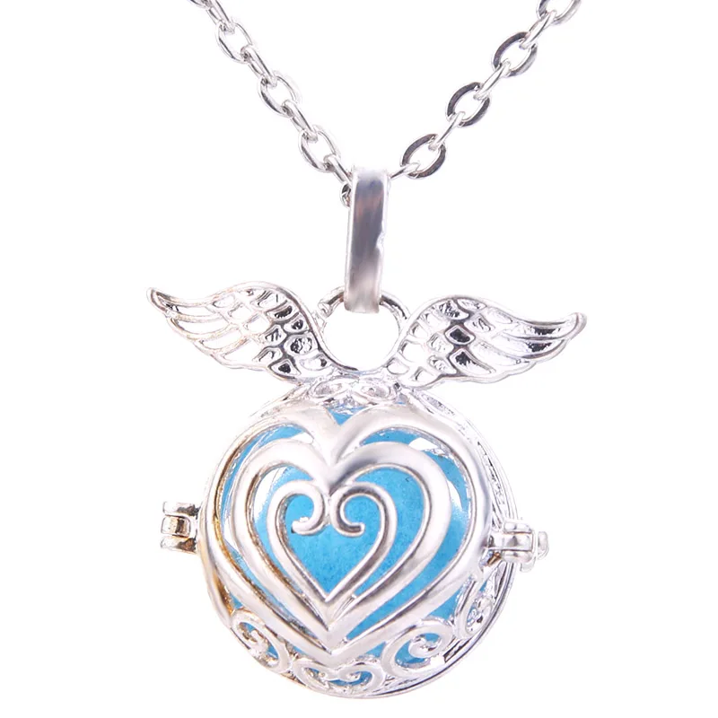 

Angel Wings Aroma Diffuser Necklace Open Fashion Locket Pendant Hollow Creative Perfume Essential Oil Diffuser Jewelry