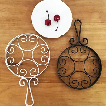 

Wrought Iron Trivet Heat Insulation Pad Modern Dining Table Pads Kitchen Storage Decor