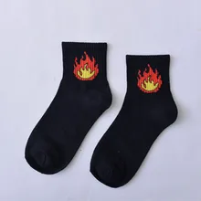 Новинка года; забавные трендовые хлопковые носки унисекс в стиле Харадзюку для студентов Повседневные носки с принтом пламени 1 пара
