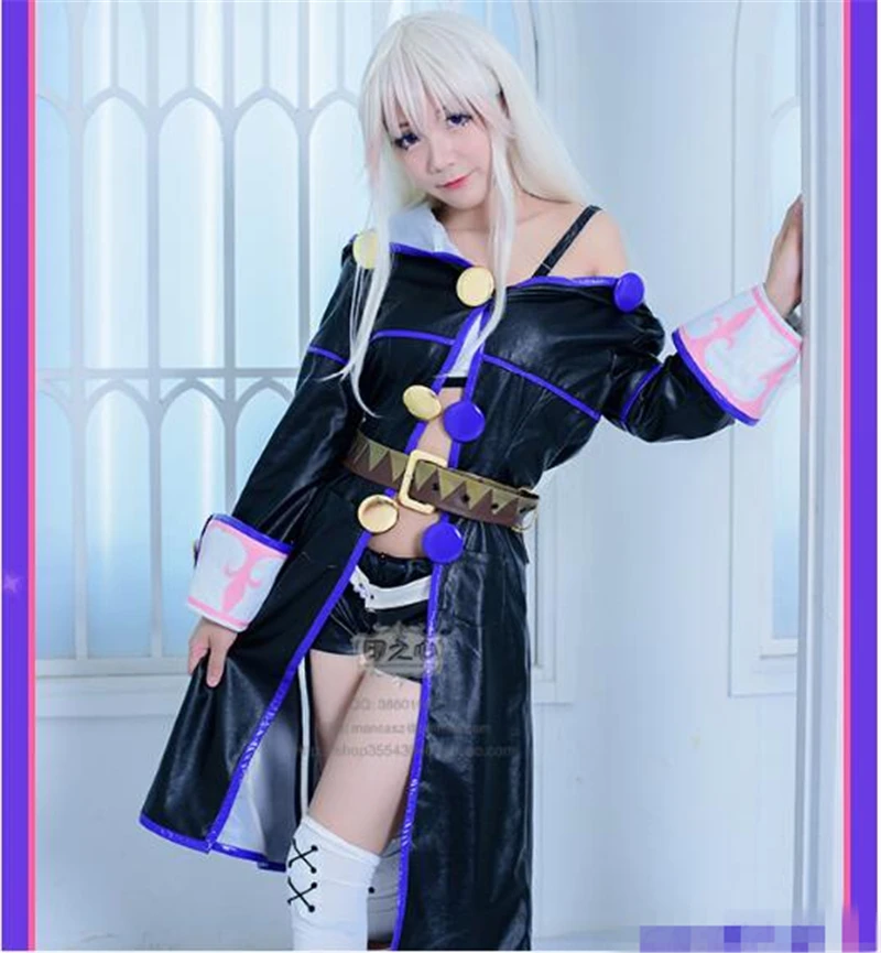 Gemischtrassiger Mosen Cosplay Kuessen