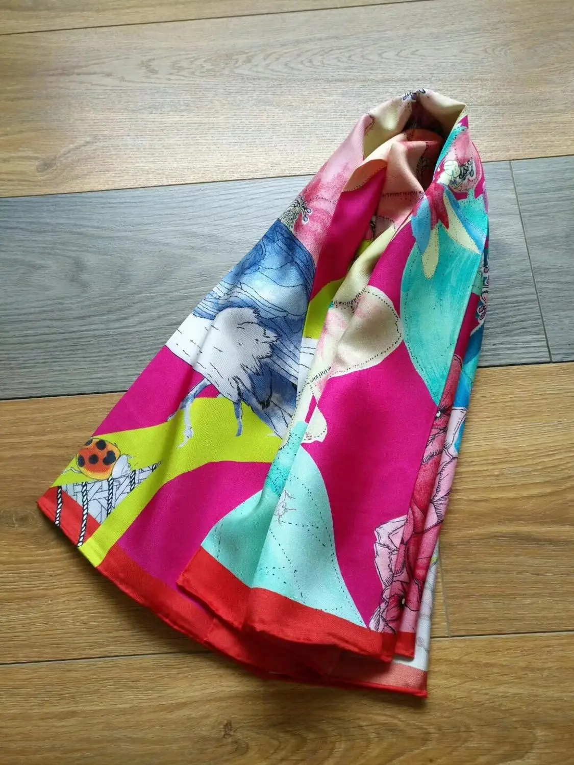 

2019 new arrival fashion elegant brand bird pattern 100% silk scarf 90*90 cm square shawl twill wrap for women free shipping