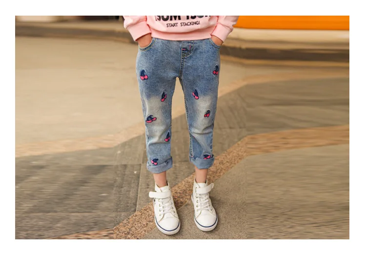 Новинка года; брендовые весенние узкие джинсы; джинсы для девочек; повседневные брюки для девочек с вишневым принтом Ricamo; узкие джинсовые брюки; милые длинные брюки