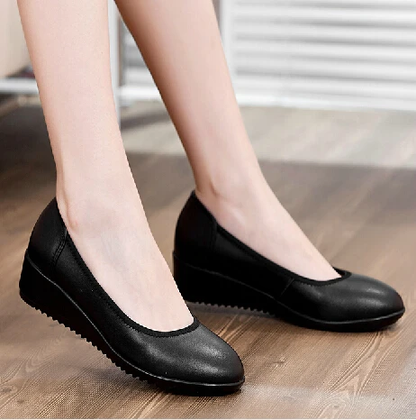 comfortable work shoes for women