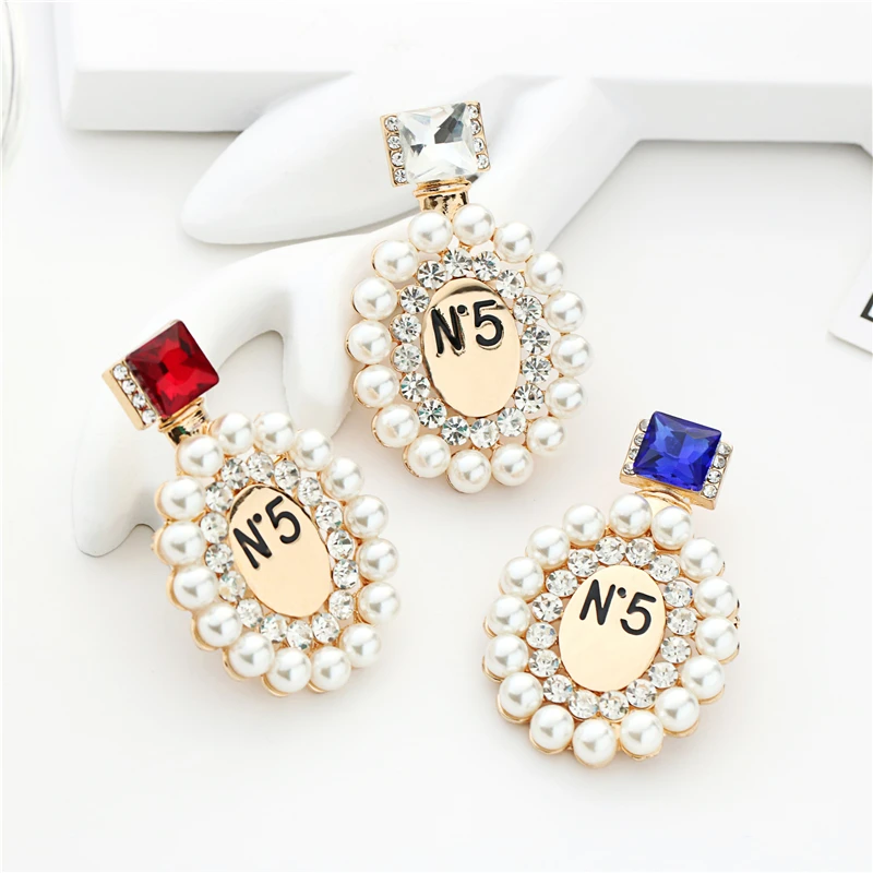 

Small fragrant N5 perfume bottle brooches fashion small fragrant wind cc brooch