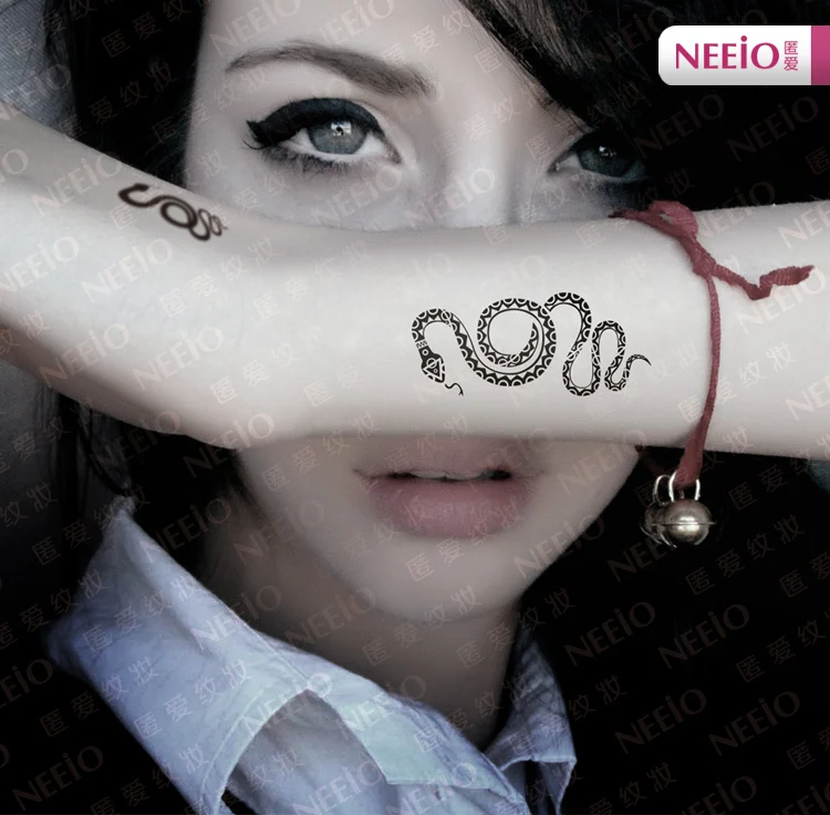 

2016 New Top Fashion Temporary Tattoo Stickers Personality Snake Hand / Wrist Sticker Waterproof Multigraph