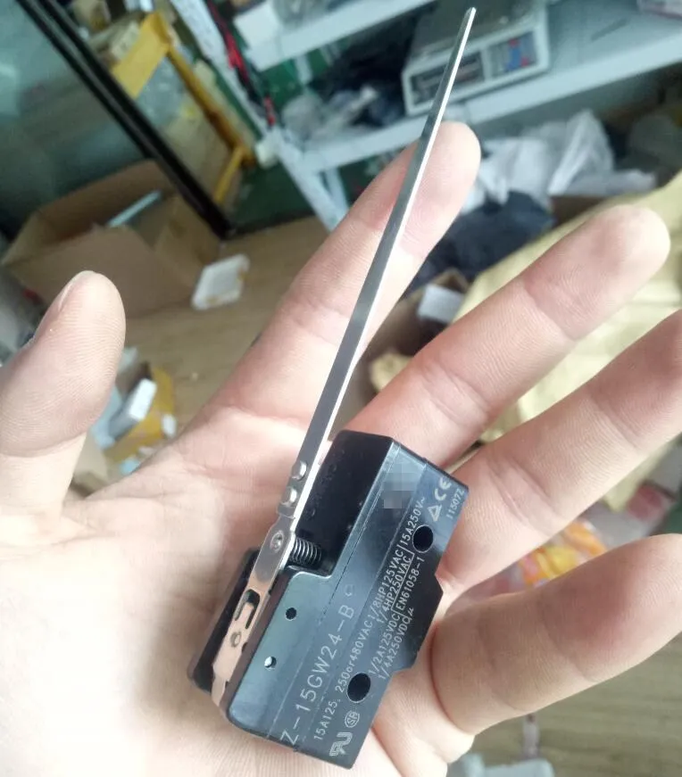 

Low-force Hinge Lever microswitch Z-15GW24-B,Silver Alloy Contacts Micro Switch