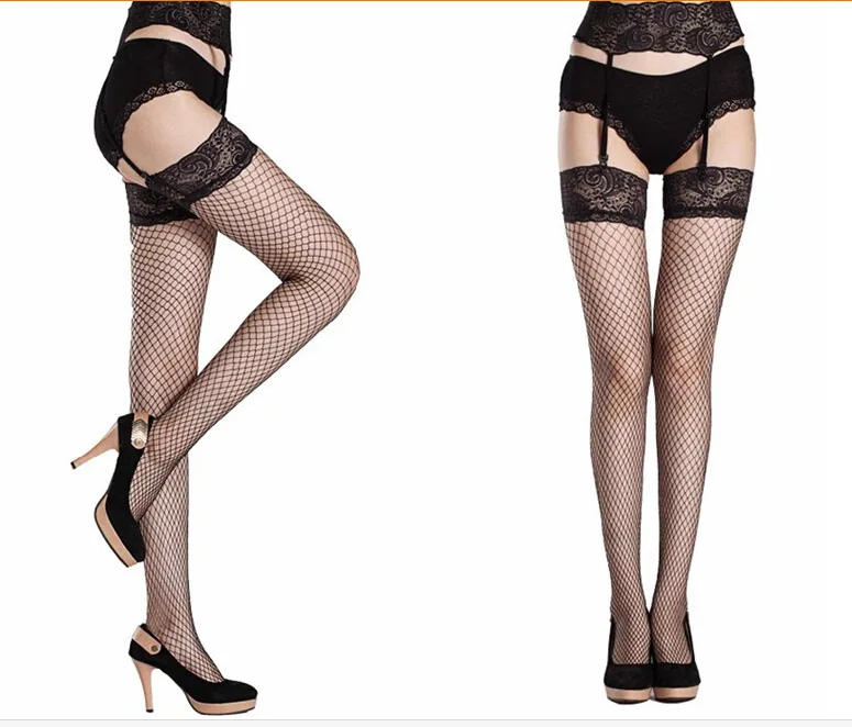 Четыре пары чулок. Пара чулок. Носков чулок. Четыре пары чулок. Чулки calzedonia с резинкой.