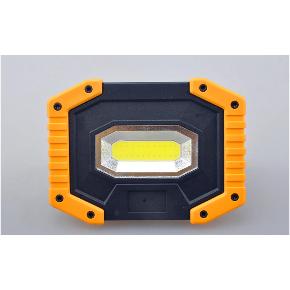 40W-LED-Work-Light-LED-Portable-Spotlight-Rechargeable-18650-Battery-Outdoor-Lampe-For-Hunting-Camping-Latern (3)