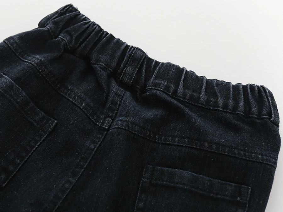 8895825052_457880003