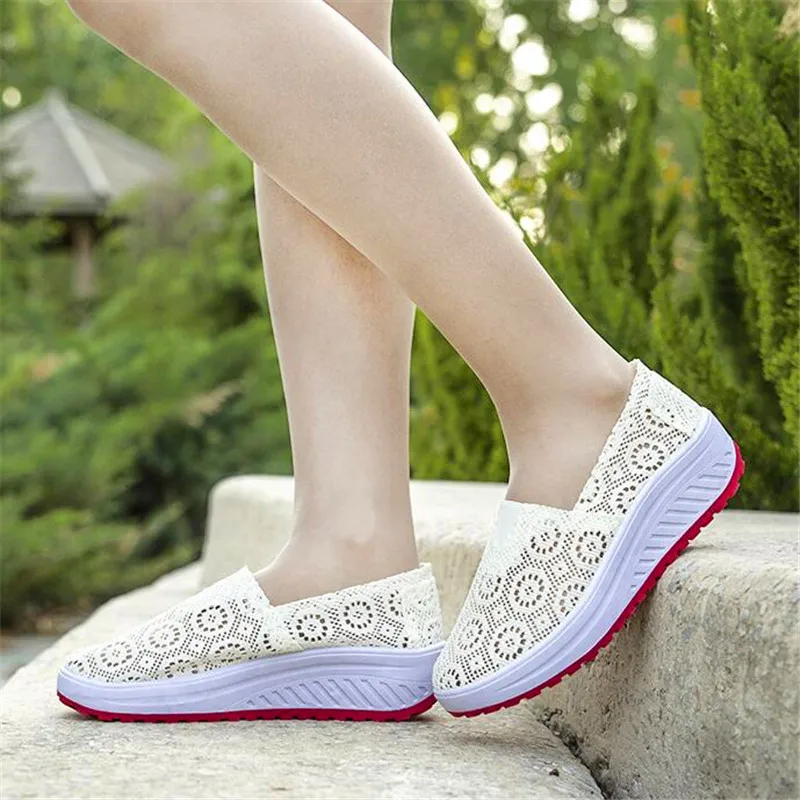 

Increase in the thick bottom 2019 new shake lightweight breathable mesh casual platform shoes