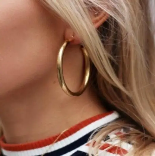 

ed 0200 European and American personality vibrating the same person with the modern style gold and silver ring big earrings jewe