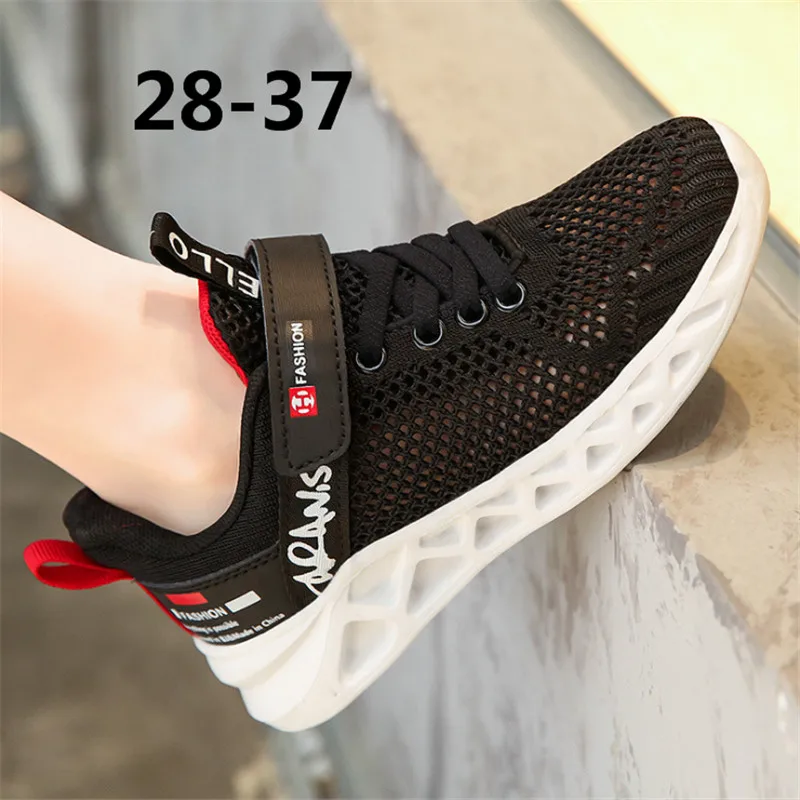 

Outdoor soft bottom summer new flying woven sports men lightweight breathable outsole big children's sports shoes