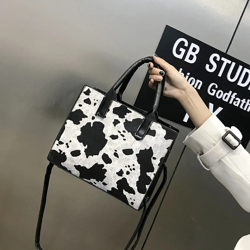 

New Korean version of leopard print handbag in spring of 2019