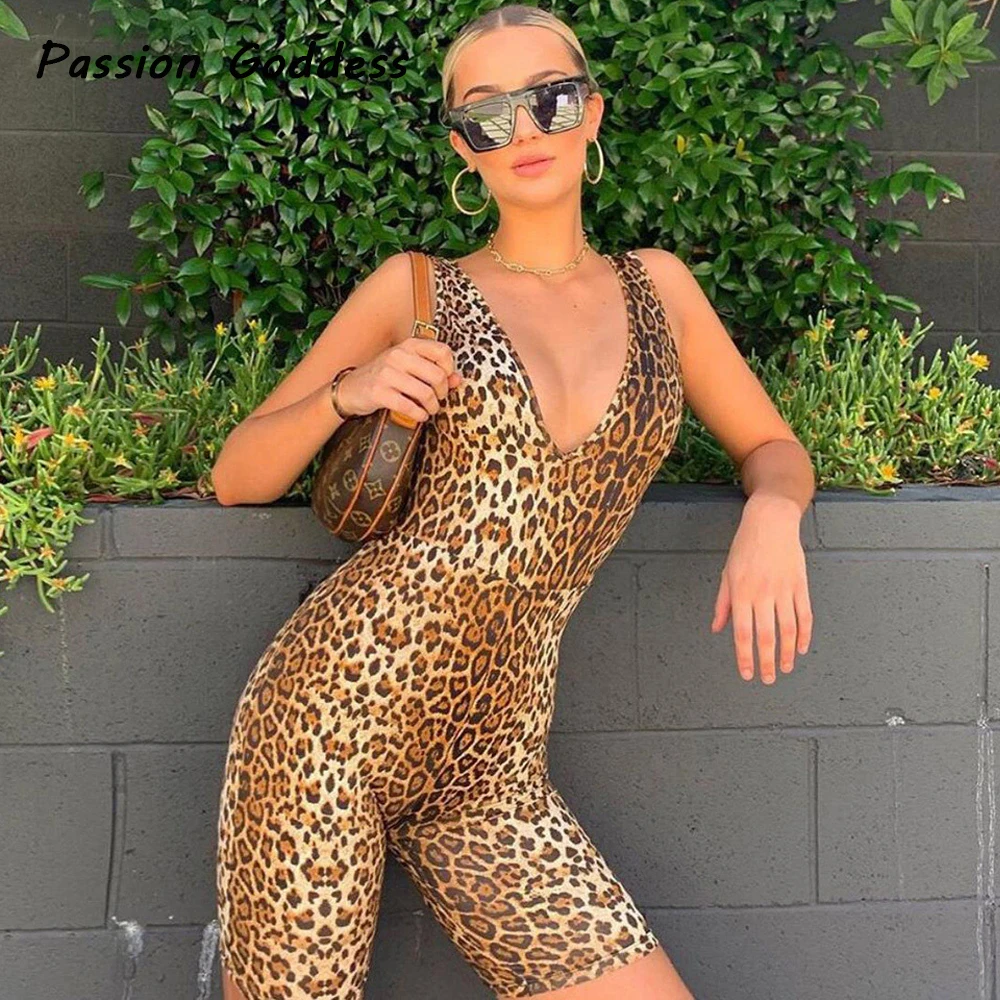 

Street Sexy Women Leopard Pattern Playsuits Jumpsuit Knee Shorts Deep V Neck Sleeveless Playsuit Fitness Overalls Outfits Summer