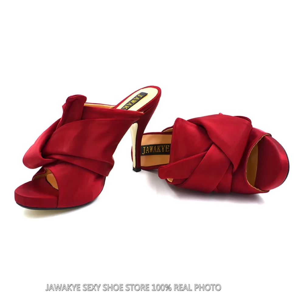 JAWAKYE большая бабочка-узел на высоком каблуке сандалии Для женщин открытый носок кроссовер Женская обувь красного цвета уютный Шелковый шлепанцы на высоком каблуке