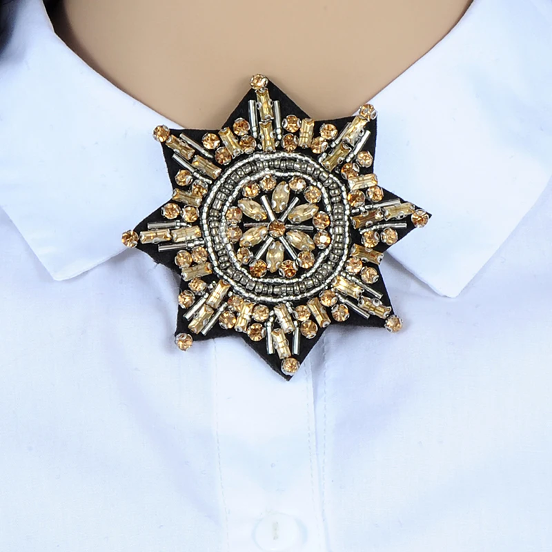 

ZHINI Fashion Champagne Crystal Decorated Snowflake Shape Brooch Crystal & beads Decorated Geometric Shape Brooches Wholesales