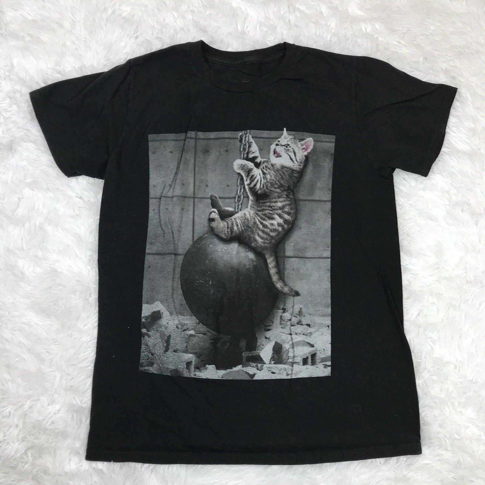 Дешево Холод Майли Сайрус Кот пародия Wrecking Ball S S Графический Футболка Sz. S молодежи