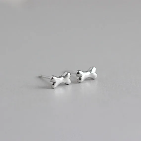 Серьги гвоздики в виде маленькой собаки костяные 1 пара|dog bone earrings|fashion stud earringsstud