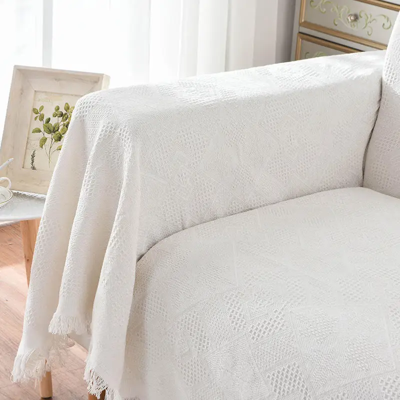 Однотонные вязаные одеяла из хлопка можно использовать как постельное покрывало или чехлы для диванов