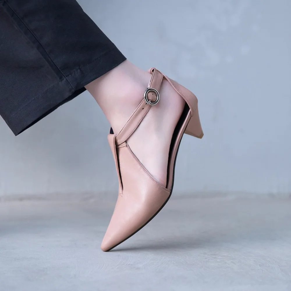 

2018 summer new sheepskin pointed women's sandal hollow-out buckle belt special-shaped and comfortable joker high-heeled women