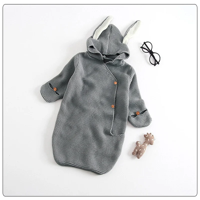 Grey 1 шт. 70*35 см детское одеяло с заячьими ушками вязаный свитер для новорожденных мультфильм кролик спальный мешок стерео Игрушки для малышей, новорожденных одежда младенческий спальный Обёрточная бумага - Цвет: Grey