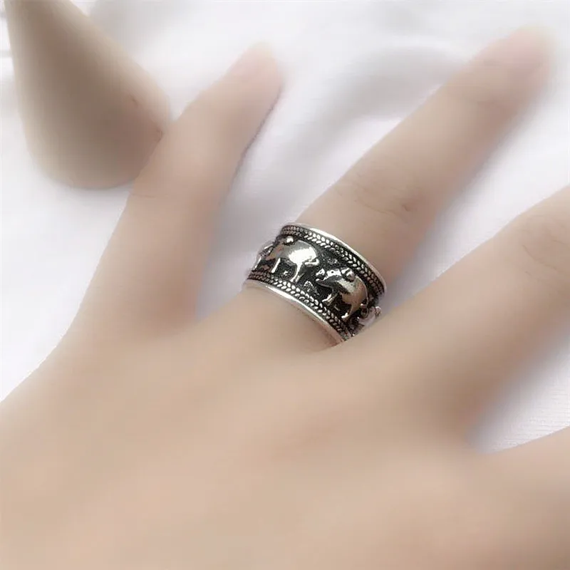

2019 new arrival Korean style cute funny animal pig Zodiac finger ring adjustable wide big vintage ring for women party ladies