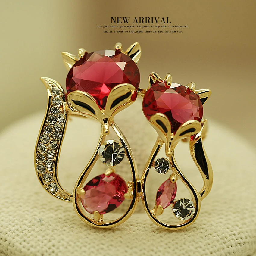 

Luxury designer brooches crystal pins trendy brooch Pins and Brooches for Women Fox fun jewelry women Clothing accessories