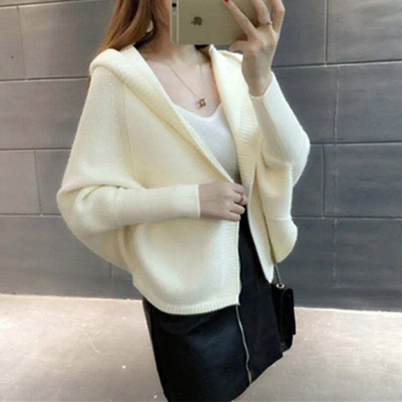 2019 Spring autumn short bat-wing sleeve sweater coat new female Hooded loose and comfortable knitting cardigan Sweater cc18 |