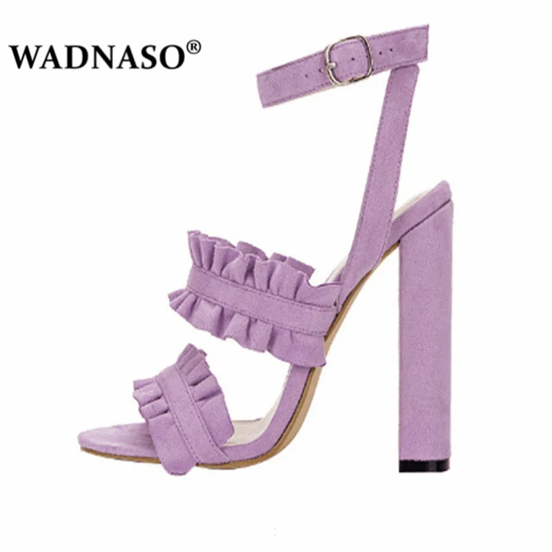Women-Sandals-Woman-Summer-Style-Bohemia-High-Heel-Vintage-Flowers-Women-Yellow-Beige-Shoes-Sandals-Pumps.jpg_640x640 (2)