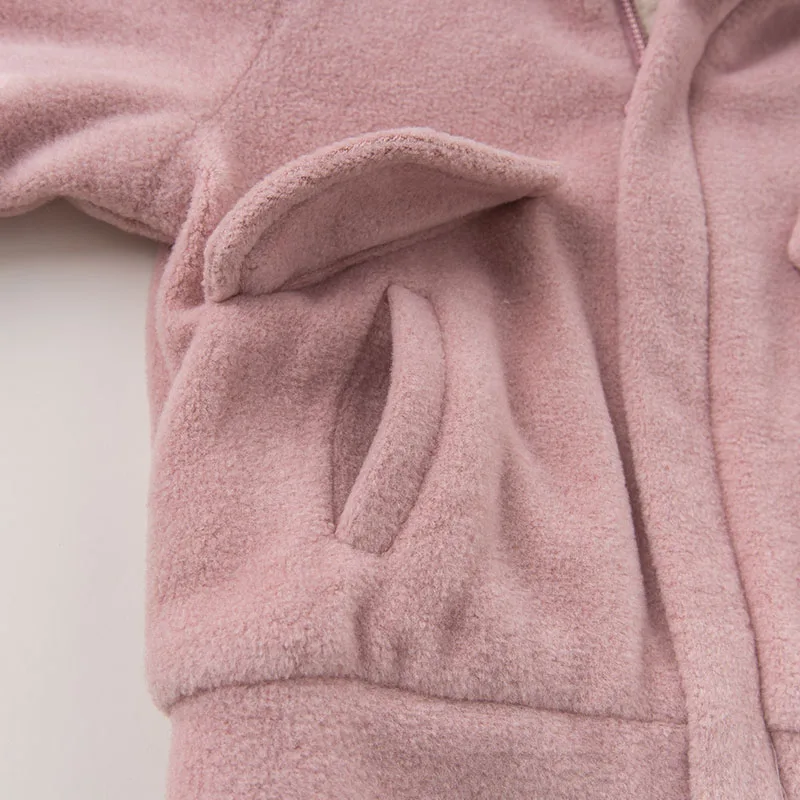 DB5975_0021_6Y3A4752