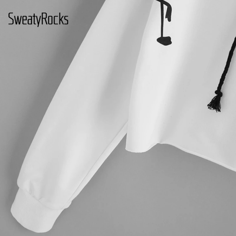Sweatyrocks فلامنغو طباعة انخفاض الكتف هوديي بيضاء طويلة الأكمام البلوفرات الرياضية تجريب البلوز البلوز المرأة عارضة