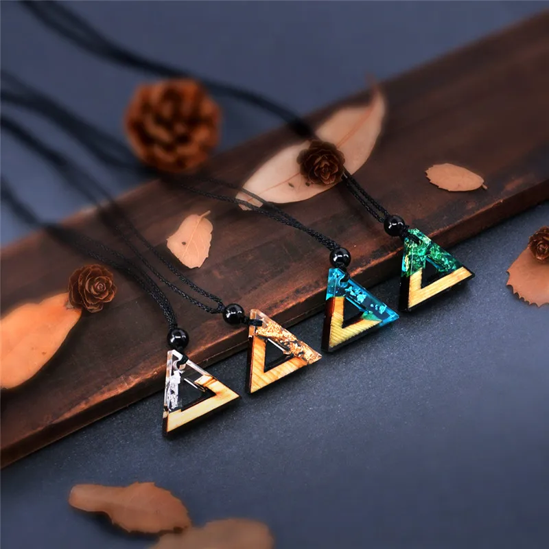 

ROXI ROMAD Brand Rope Chain Resin Wood Triangle Pendant Necklace For Women Vintage Handmade Wooden Necklace Pendants Jewelry