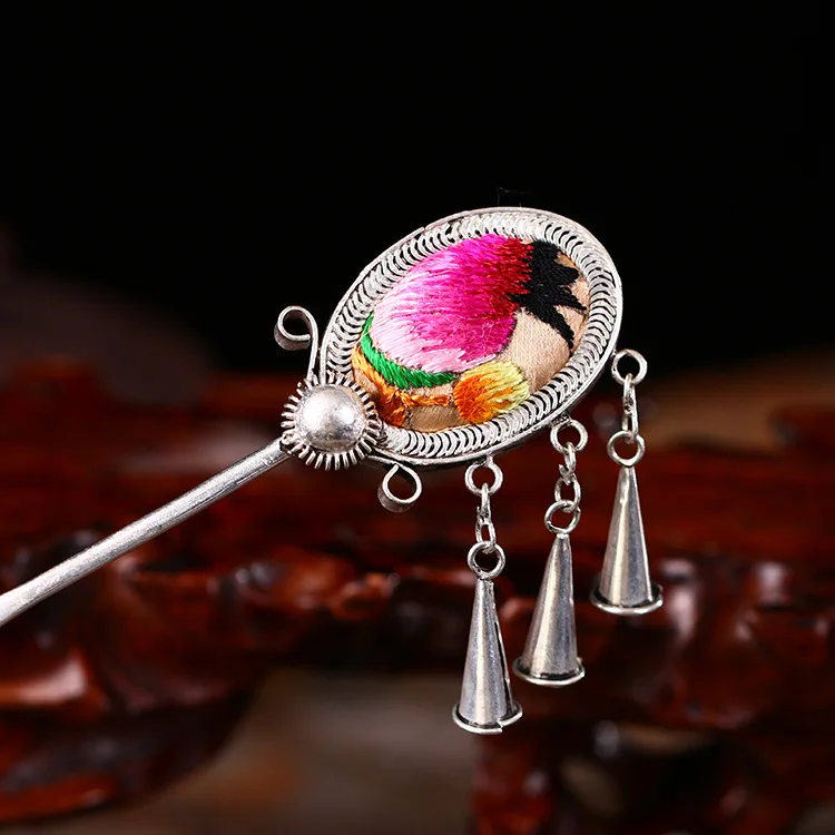 

free shipping 100% Handmade Retro palace yum nan folk style embroidery alloy Peacock plate classical Miao silver luck hairpin