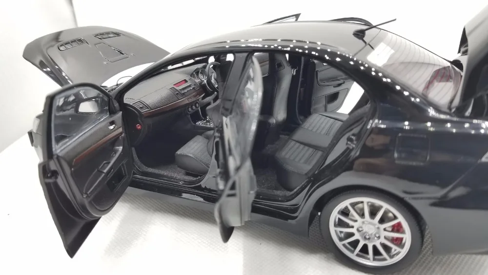 1:18 литая под давлением модель автомобиля для Mitsubishi Lancer EVO X 10(правый руль) черный редкая коллекция EVOLUTION X