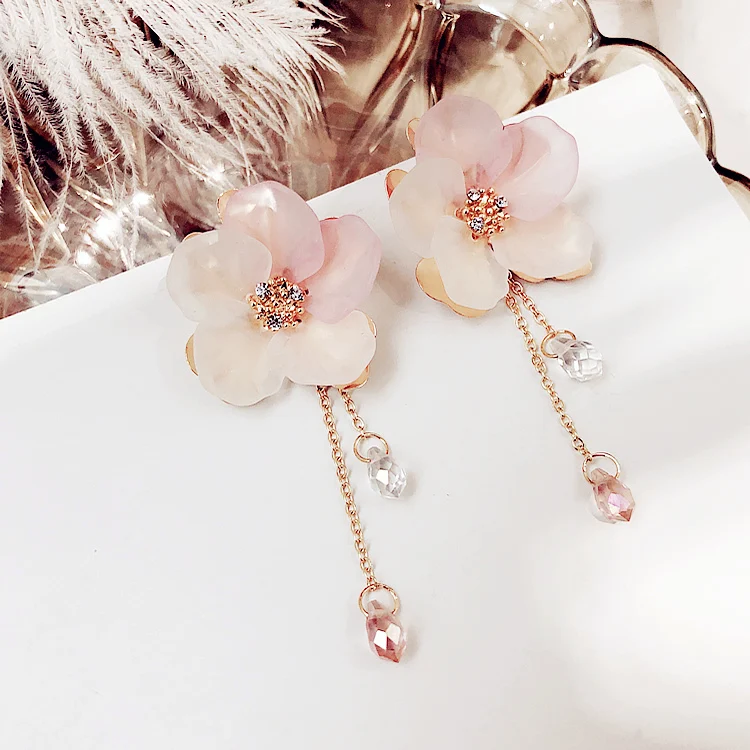 

Bohemia Acrylic Plant Women Dangle Earrings Fresh Frosted Petals Dripping Earrings For Women Drops Earrings