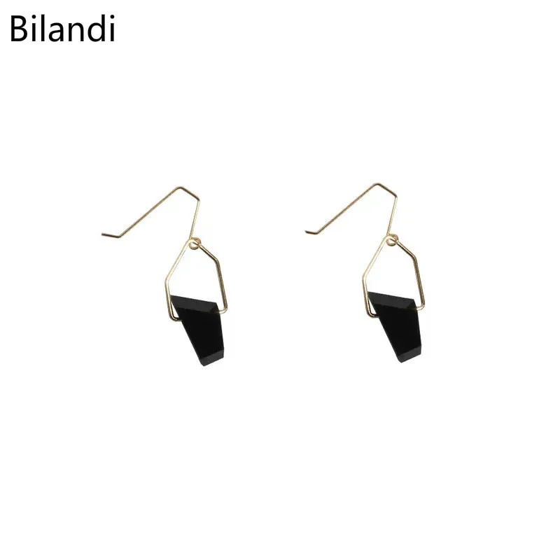 

Japanese And Korean Trend Beautiful Personality Lady Metallic Irregular Geometry Earrings For Woman