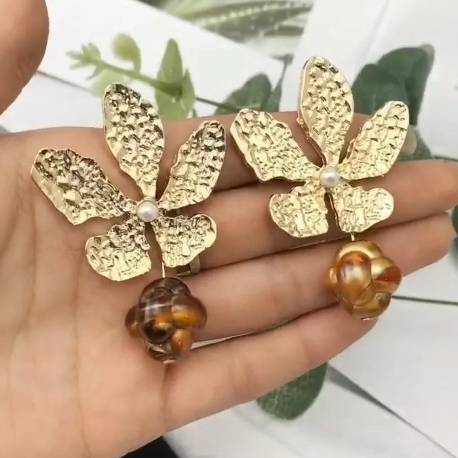 

Trendy Personality New Alloy Flower Leaves Rhinestone Imitation Pearl Drop Earrings for Girl Women Fashion Jewelry Accessories