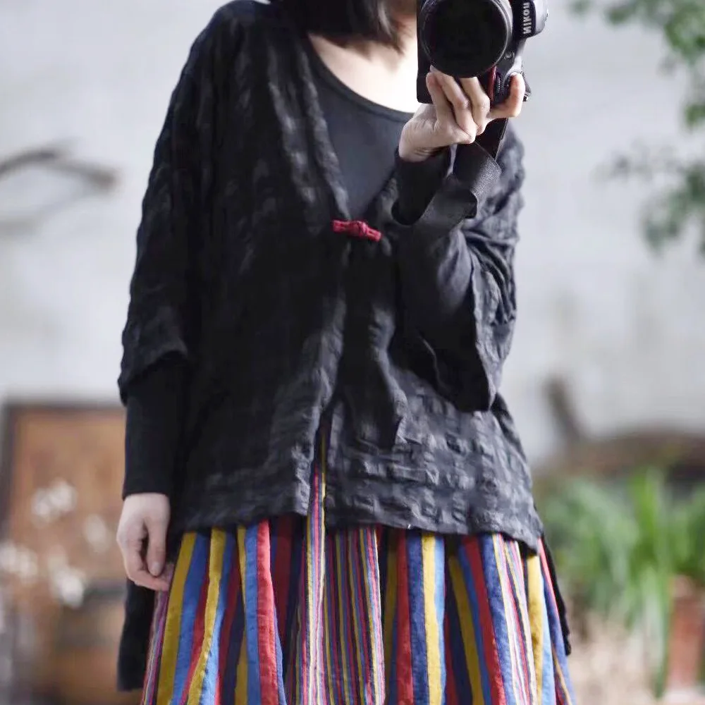 

Women Three Quarter Sleeve Shirt Cotton Linen Blouse V neck Big Size 2019 Black Plaid Loose Vintage Women Tops YoYiKamomo