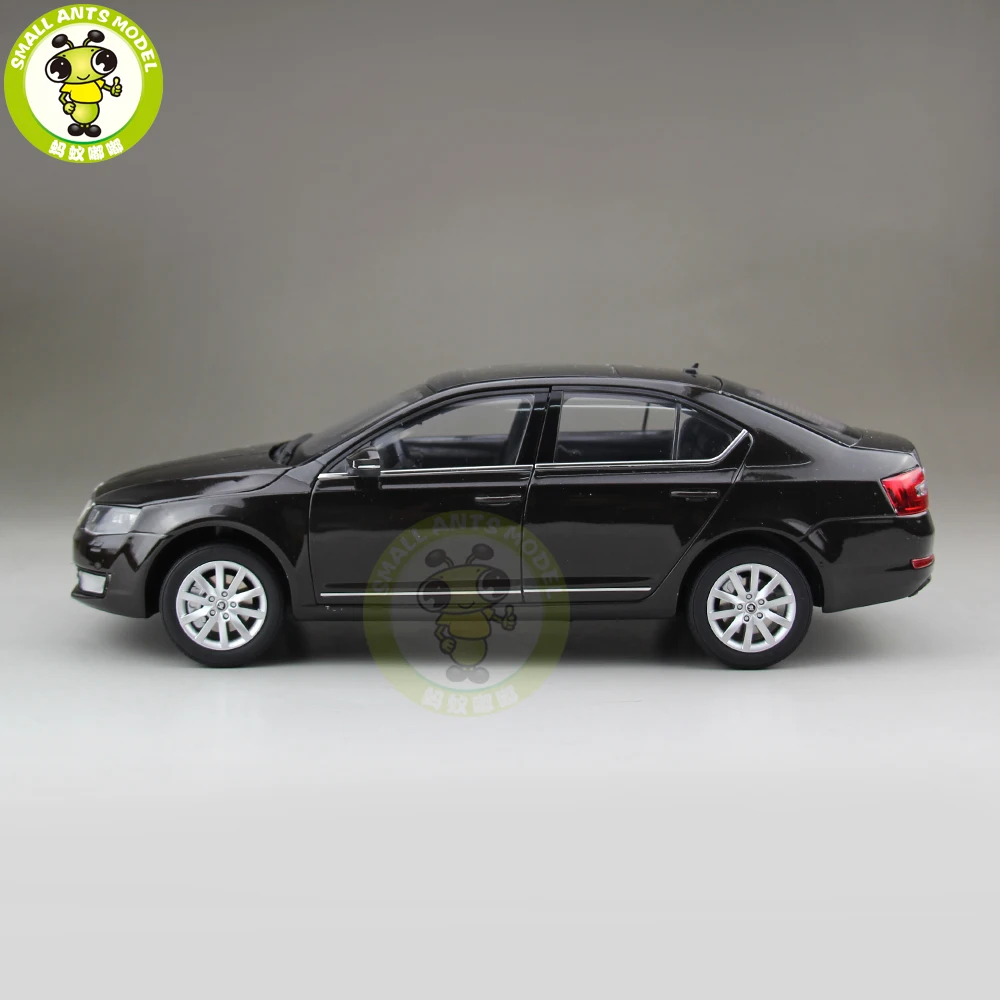 1/18 Skoda Octavia литая металлическая модель автомобиля игрушка мальчик девочка подарок коричневый