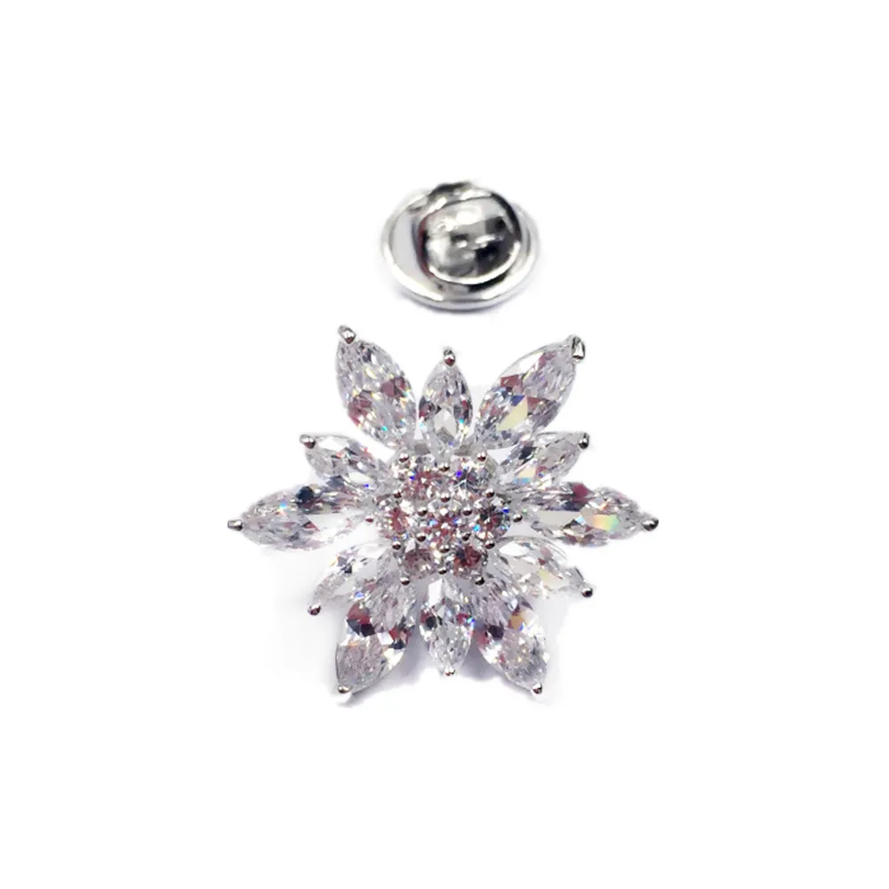 

Fashion Unisex Jewelry Zircon Snowflake Christmas Brooch Pin Collar Tips Brooches Suit Shirt Accessory for Women Xmas Gift