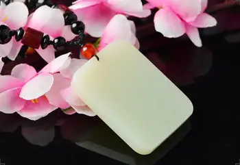 

Exquisite Hetian Jade Pendant h8#