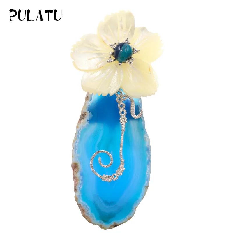 

Pulatu Natural Blue Stone Women Brooches Natural Shell Crystal Inlay Flowers Handmade Shell Brooch Pins Party New Year Gifts