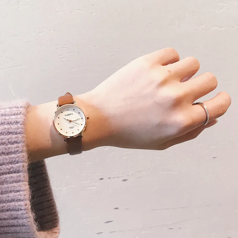 

Ins cold style retro chic small fresh watch female middle school students Korean version of the simple trend college style clock